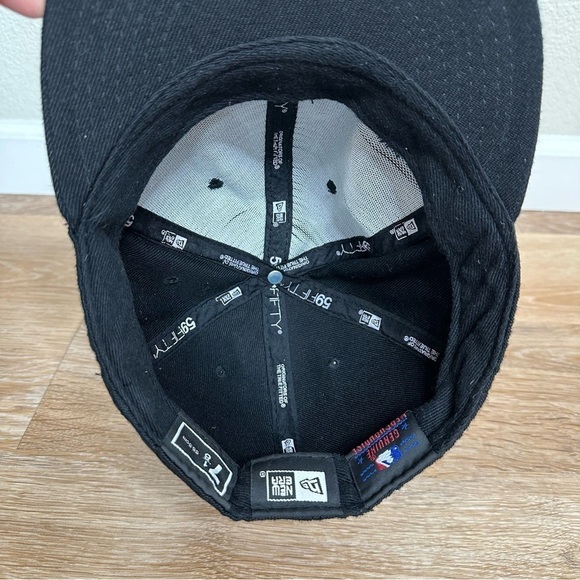New Era 100% Wool Black 59Fifty Yankees Fitted Hat, Size 7 1/8 - Picture 9 of 12